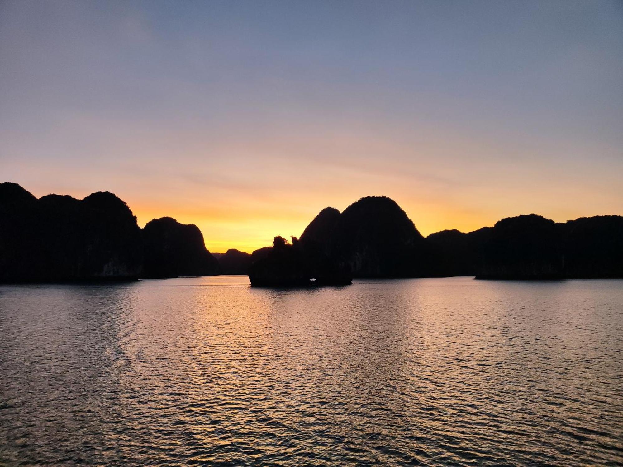Venezia Cruises Hotel Ha Long Exterior foto